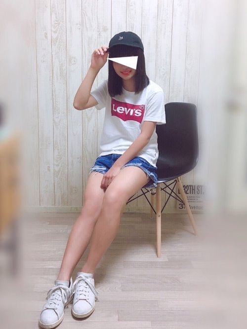 yuaのLevi's(リーバイス)Tシャツを使ったコーディネート