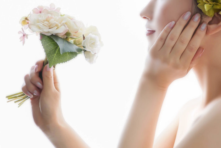 理想の花嫁姿を思い描いている女性