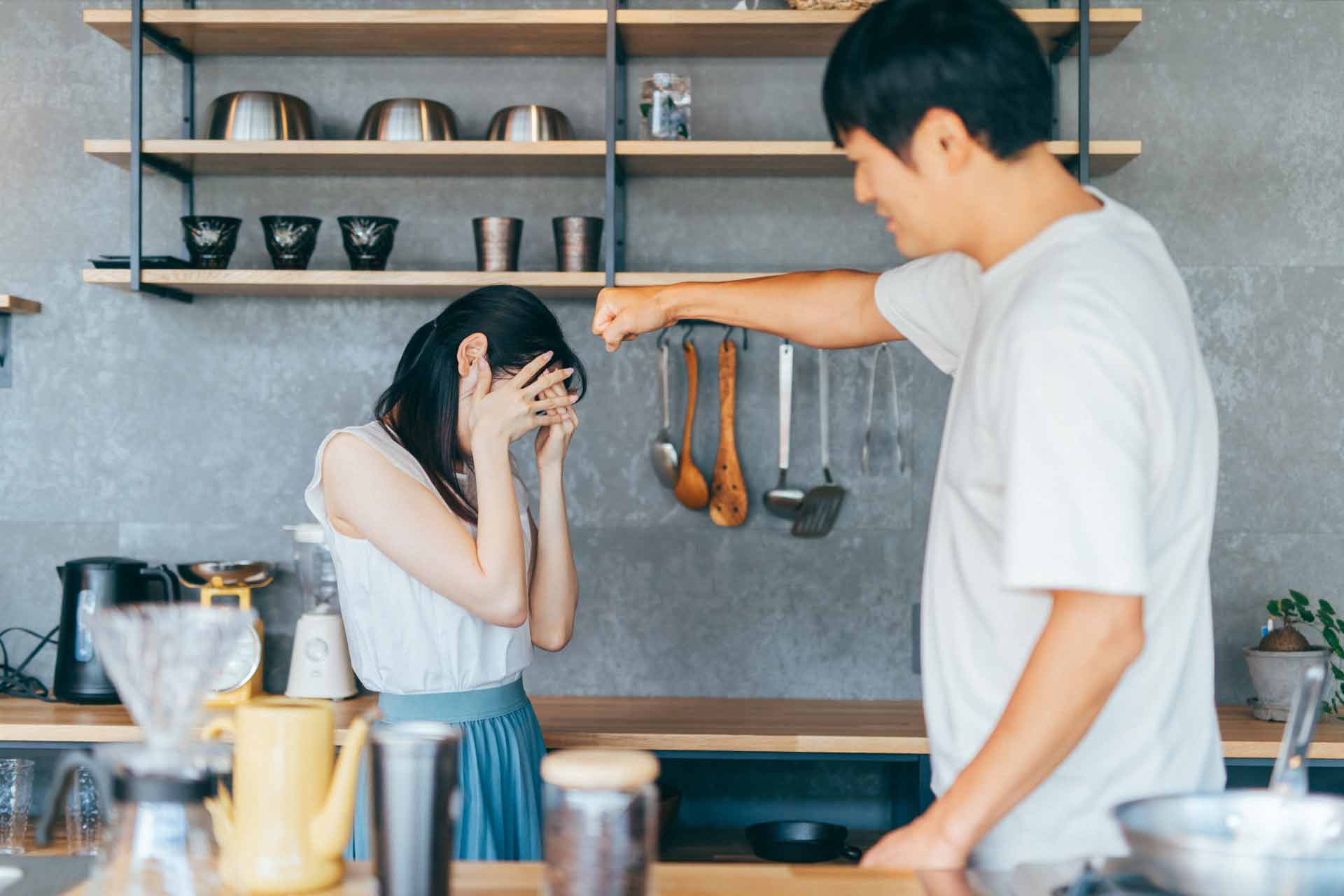 なぜ女性は謝らないのか 謝れない ヤバい女 を見抜く方法 婚活情報ジャパン